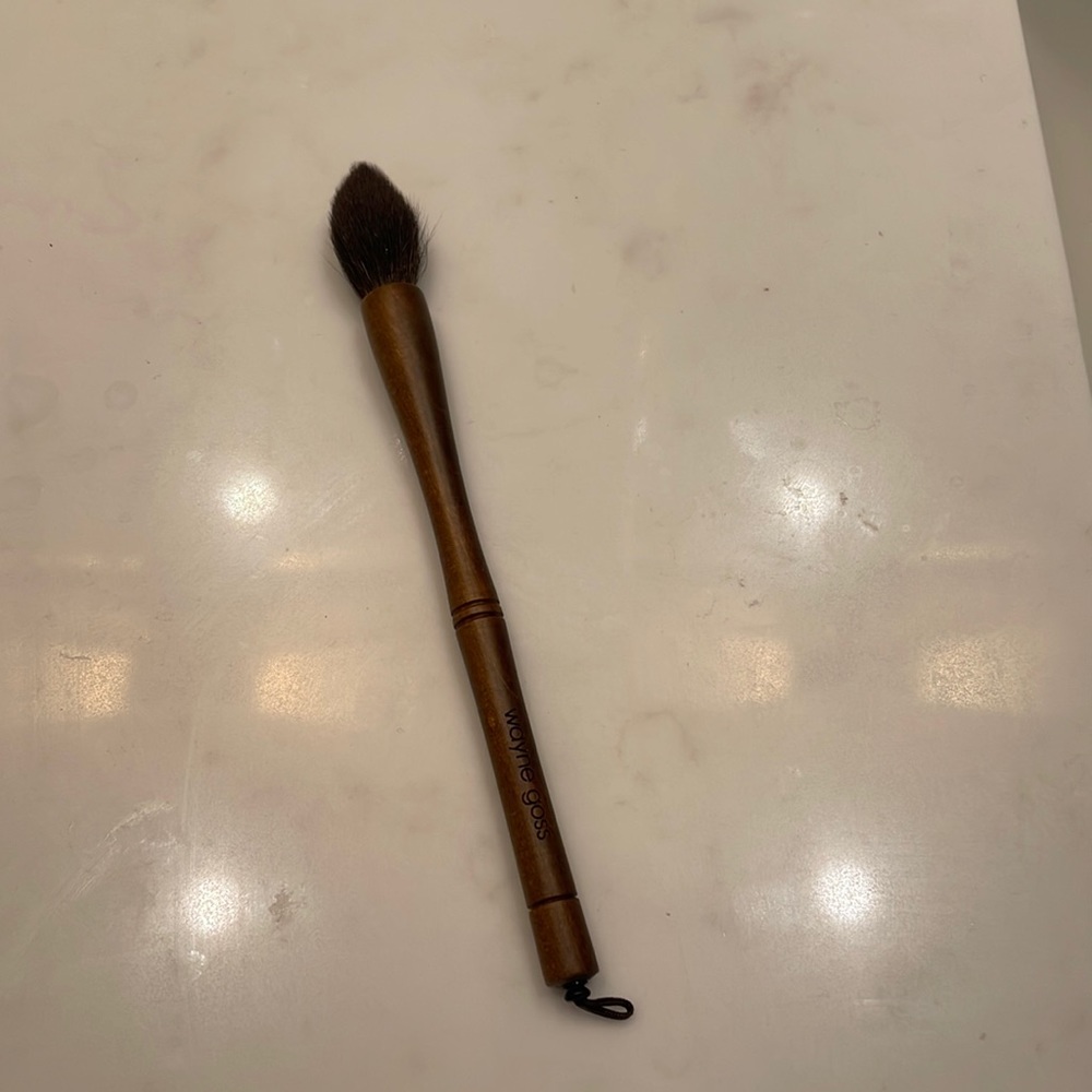 Wayne goss artist brush medium